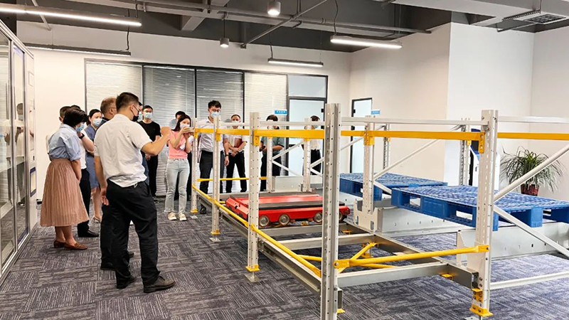 自動化立體倉庫,立體倉庫,藍天智能,Miniload,堆垛機,穿梭車,AGV 自動化立體倉庫,立體倉庫,藍天智能,Miniload,堆垛機,穿梭車,AGV